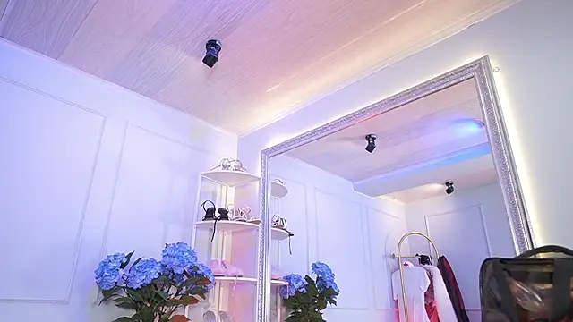 elasummer online show from 03/13/26, 05:19