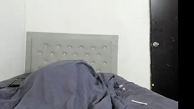 Snapshot of camila_bigcock169 chatting on 03/11/25, 02:10 camila bigcock169 online show from 03/11/25, 02:10