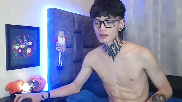 Snapshot of Dan_brownn chatting on 12/28/24, 06:06 Dan brownn online show from 12/28/24, 06:06