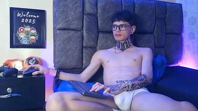 Snapshot of Dan_brownn chatting on 01/24/25, 02:28 Dan brownn online show from 01/24/25, 02:28