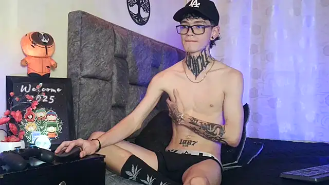 Snapshot of Dan_brownn chatting on 02/09/25, 07:41 Dan brownn online show from 02/09/25, 07:41