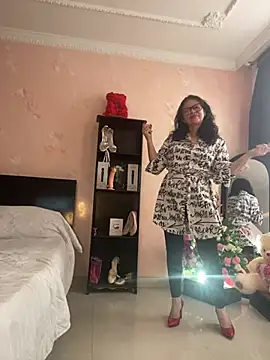 Sharongirl07 online show from 02/09/25, 01:03