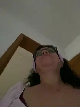 Sharongirl07 online show from 03/07/25, 01:29