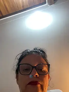 Sharongirl07 online show from 05/10/26, 03:44