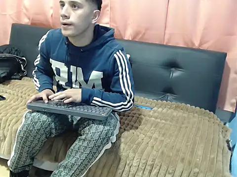 Snapshot of Deportist chatting on 09/14/25, 10:42 Deportist online show from 09/14/25, 10:42