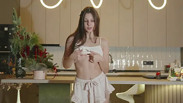 whisper of love online show from 12/19/25, 02:29