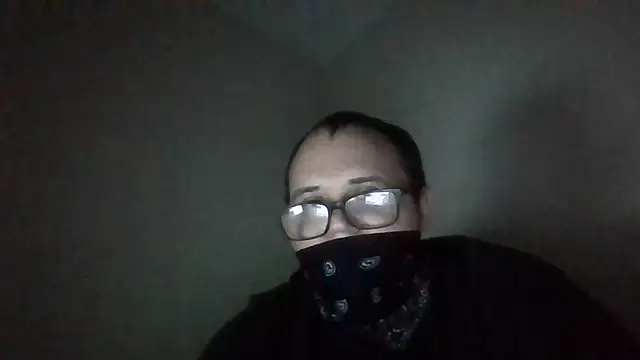 Snapshot of jacklack221 chatting on 10/27/25, 04:49 jacklack221 online show from 10/27/25, 04:49