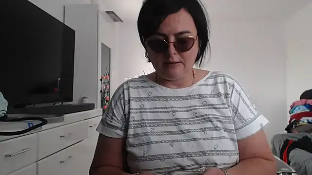 Amandamuller1982 online show from 10/05/25, 10:02