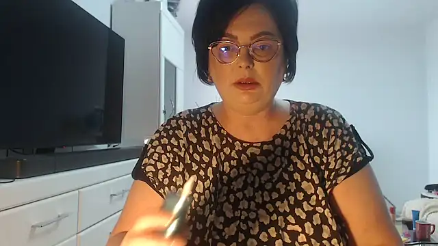 Amandamuller1982 online show from 05/08/26, 12:32
