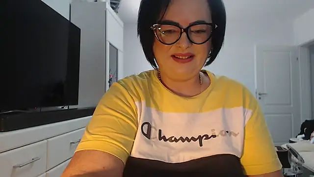 Snapshot of Amandamuller1982 chatting on 07/12/26, 10:06 Amandamuller1982 online show from 07/12/26, 10:06