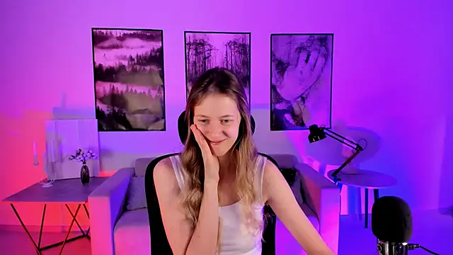 Sharon Evansi online show from 12/14/24, 09:40