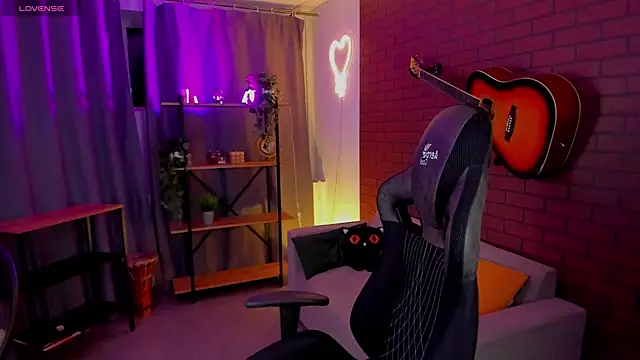 Sharon Evansi online show from 01/04/25, 09:32