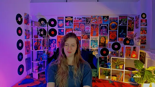 Sharon Evansi online show from 03/22/25, 02:58