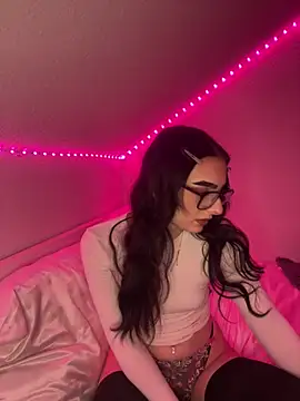 AdelinaAlia online show from 12/03/25, 08:40