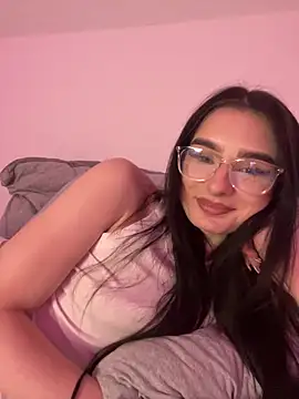 Snapshot of AdelinaAlia chatting on 05/20/26, 07:53 AdelinaAlia online show from 05/20/26, 07:53