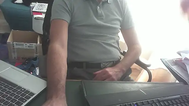 shyfrenchcock1 online show from 10/06/25, 08:12