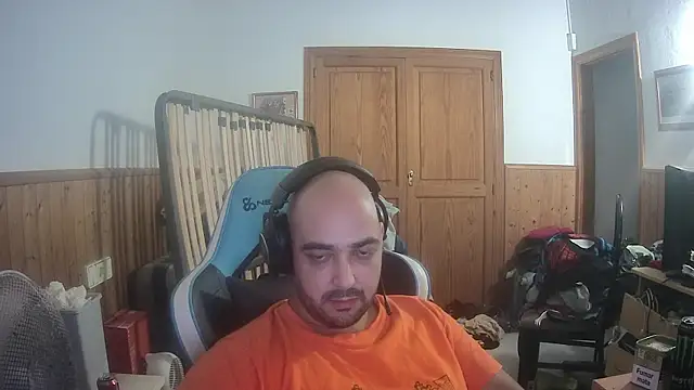 chicomallorca96 online show from 09/28/25, 02:22