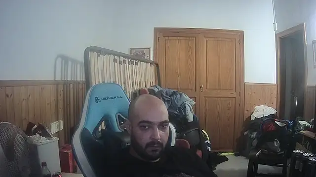 chicomallorca96 online show from 10/13/25, 10:37