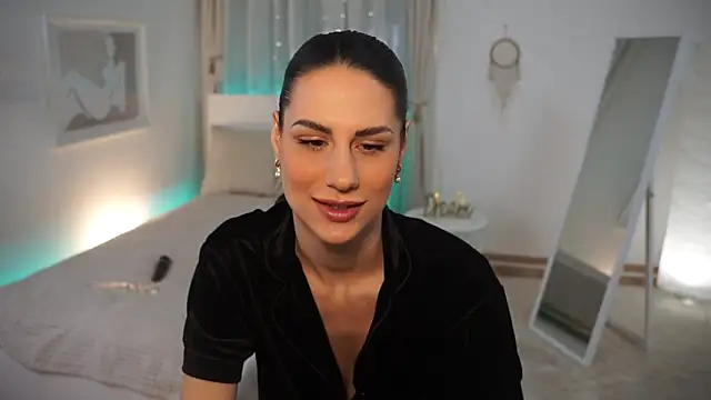 ZoeeZolton online show from 01/01/25, 05:22