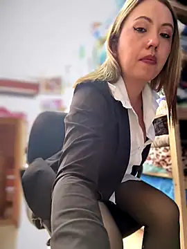 VIOLETA-25  online show from 12/20/25, 04:25