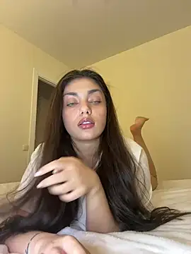 Snapshot of Sweet_Khalifa_ chatting on 12/22/24, 01:55 Sweet Khalifa  online show from 12/22/24, 01:55