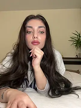 Snapshot of Sweet_Khalifa_ chatting on 02/27/25, 03:48 Sweet Khalifa  online show from 02/27/25, 03:48