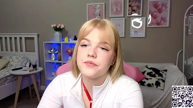 Maya Rave online show from 02/12/25, 03:51