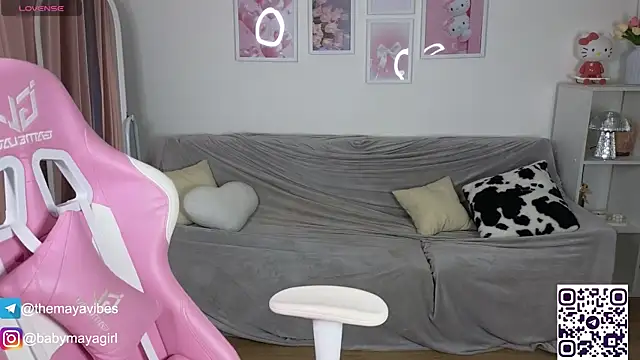 Maya Rave online show from 10/01/25, 03:56