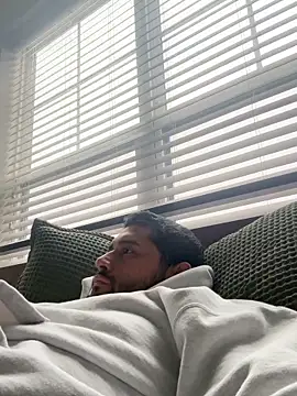 LATINMOBB online show from 11/21/25, 07:12