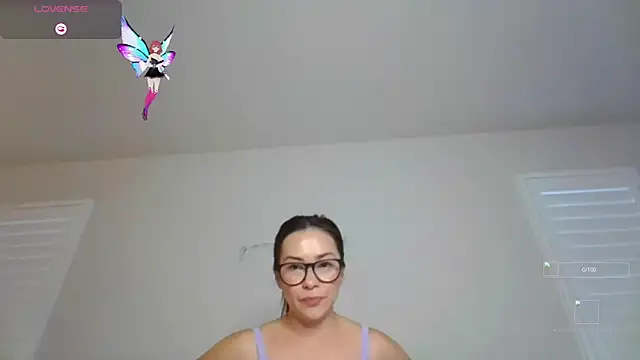 Snapshot of mixedasiangirl chatting on 11/06/25, 09:26 mixedasiangirl online show from 11/06/25, 09:26