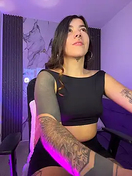 Snapshot of luccianagreyy chatting on 04/30/26, 12:11 luccianagreyy online show from 04/30/26, 12:11
