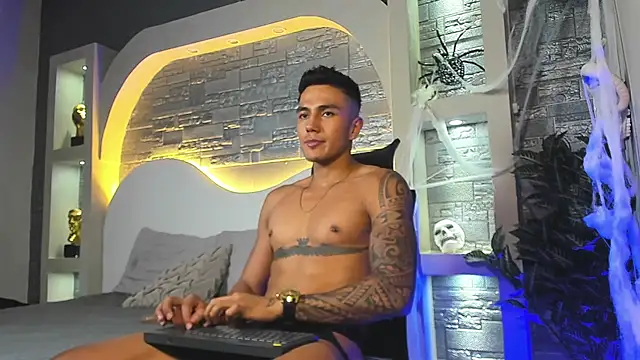 Aron Bolt online show from 11/01/25, 08:33