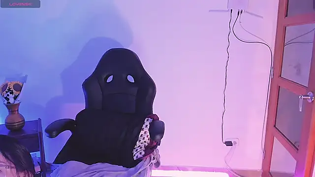 Snapshot of haanna_thompsoon chatting on 12/10/24, 08:38 haanna thompsoon online show from 12/10/24, 08:38