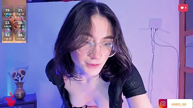 Snapshot of haanna_thompsoon chatting on 12/26/24, 03:10 haanna thompsoon online show from 12/26/24, 03:10