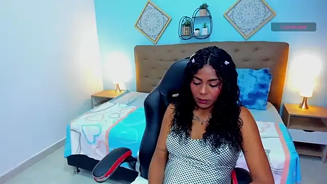 Snapshot of Edelaine_rogers chatting on 05/15/26, 05:58 Edelaine rogers online show from 05/15/26, 05:58