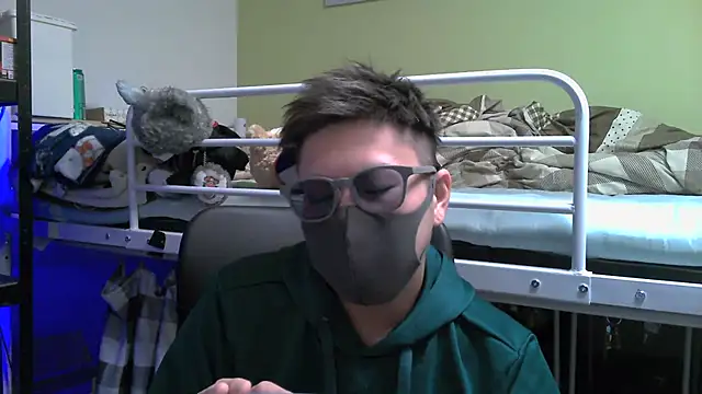 Owl1216 online show from 01/31/25, 11:24