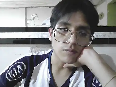 Snapshot of HardDick2 chatting on 06/08/26, 12:58 HardDick2 online show from 06/08/26, 12:58