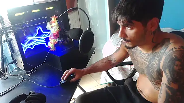 Badboyi1997 online show from 10/11/25, 10:47