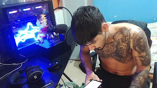 Badboyi1997 online show from 10/11/25, 11:58