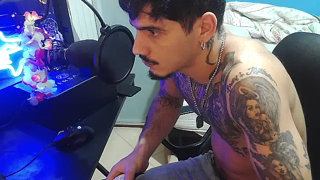 Badboyi1997 online show from 10/17/25, 02:04