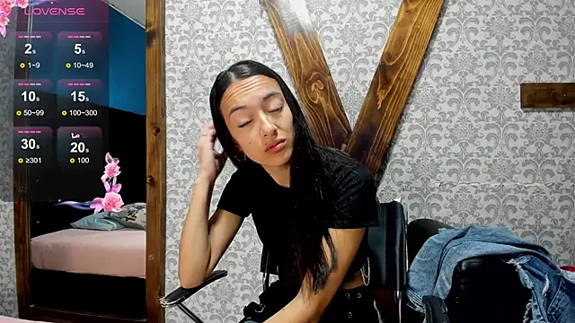 Mia scarlet69 online show from 02/17/25, 12:16