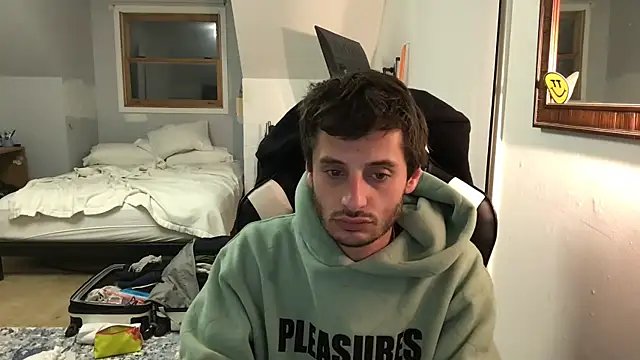 Snapshot of Dylansd chatting on 12/12/24, 04:48 Dylansd online show from 12/12/24, 04:48