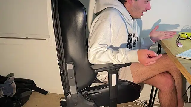 Snapshot of Dylansd chatting on 12/23/24, 09:49 Dylansd online show from 12/23/24, 09:49