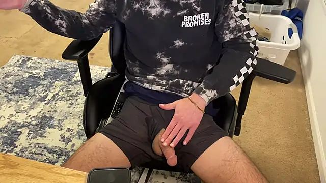 Snapshot of Dylansd chatting on 01/06/25, 06:47 Dylansd online show from 01/06/25, 06:47