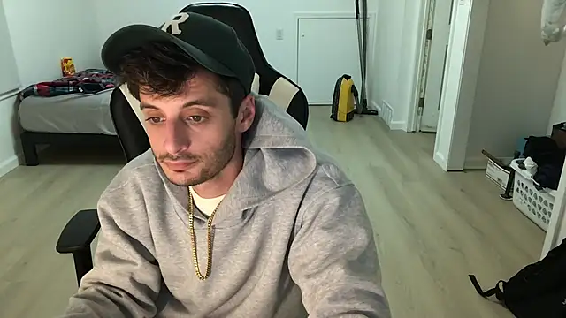 Snapshot of Dylansd chatting on 11/09/25, 12:09 Dylansd online show from 11/09/25, 12:09