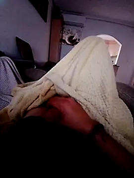 fonsi05 online show from 04/11/26, 07:56