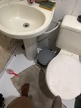 Snapshot of menorbnx chatting on 11/05/25, 10:10 menorbnx online show from 11/05/25, 10:10