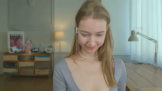 solar bella online show from 02/09/25, 02:07