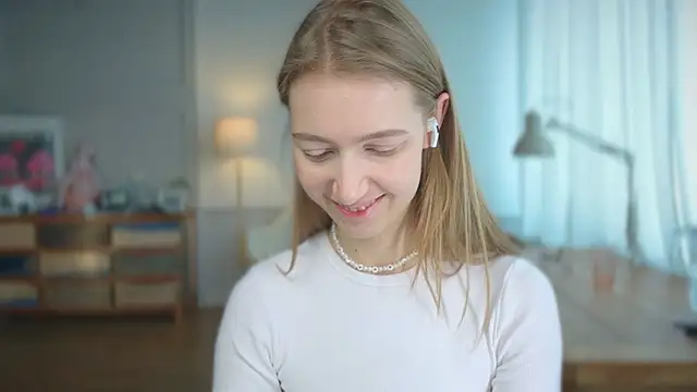 solar bella online show from 02/24/25, 10:59