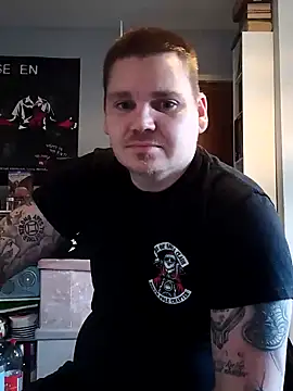 ArcanceTheo82 online show from 12/09/24, 03:11